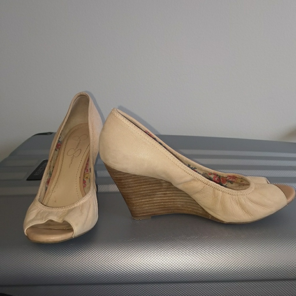 Nude Wedges